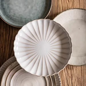 Custom Ceramic Plates with Japanese Retro Design for Home Use 3